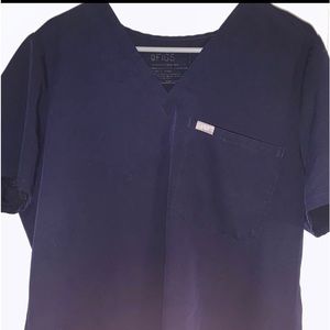 Figs scrub top